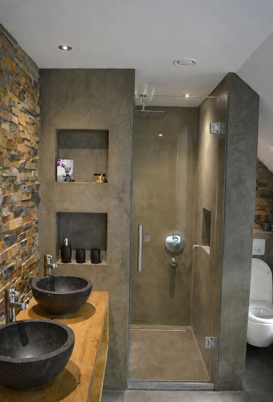 After: glass shower door installed in Winter Garden