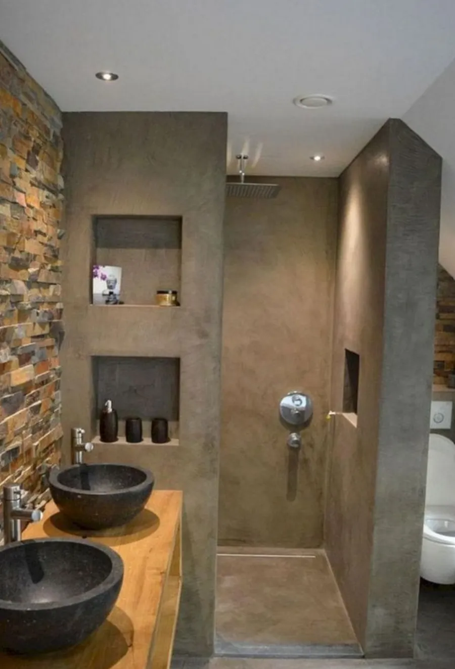 Before: open shower without glass in Winter Garden